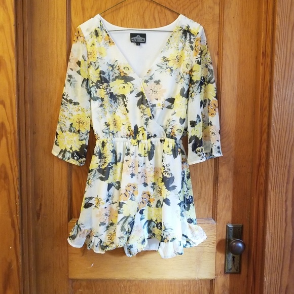 Romper - Picture 3 of 4